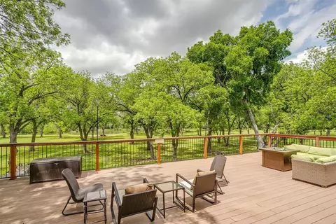 7116 Westover Dr, Granbury, TX 76049