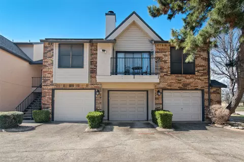 813 W Harwood Rd #B, Hurst, TX 76054
