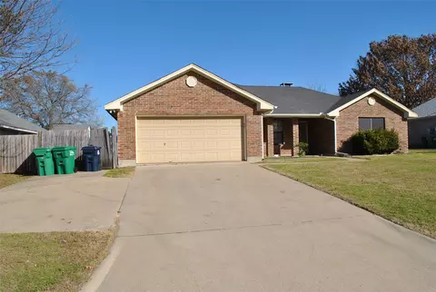 3916 Yellowstone Pl, Denton, TX 76209