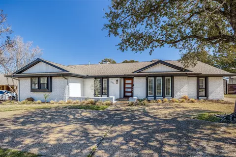 3253 Brookhaven Club Dr, Farmers Branch, TX 75234