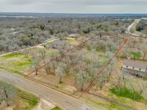1921 Crystal Ln, Alvarado, TX 76009