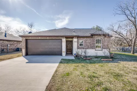 345 N Morris St, Gainesville, TX 76240