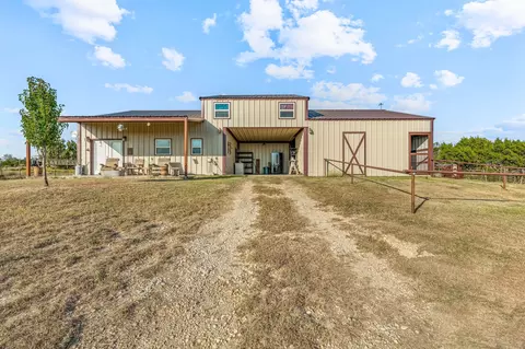 900 Lookout Pt, Stephenville, TX 76401