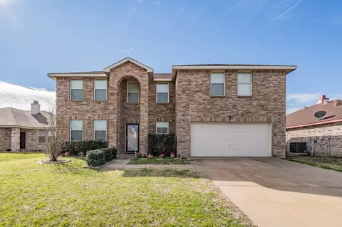 2147 W Grove Ln, Grand Prairie, TX 75052