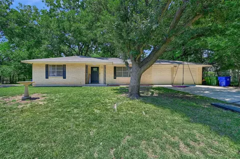 207 Williams St, Whitesboro, TX 76273