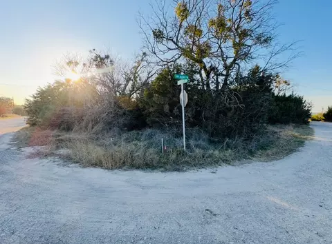 5810 Barkridge Dr, Granbury, TX 76048