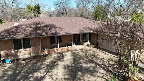 945 Blue Lake Cir, Richardson, TX 75080