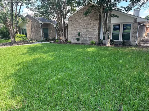 7107 La Cosa Dr, Dallas, TX 75248