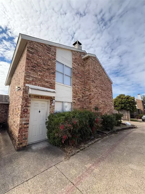 110 Country Bend Dr, Duncanville, TX 75137