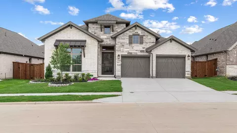 10452 Terrapin Rd, Fort Worth, TX 76126