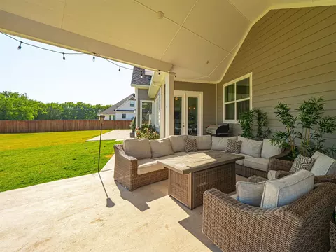 910 Declaration Dr, Nevada, TX 75173 photo 5