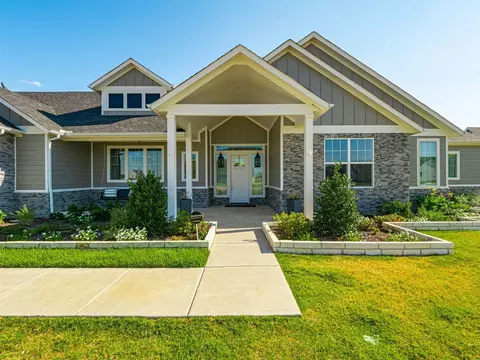 910 Declaration Dr, Nevada, TX 75173 photo 4