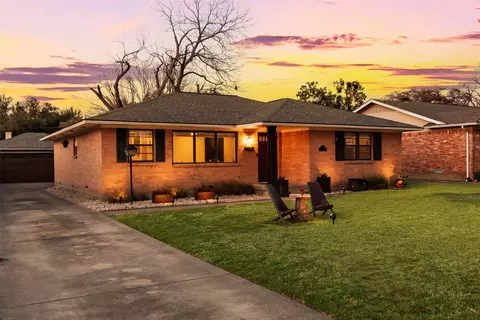 618 Greenleaf Dr, Richardson, TX 75080