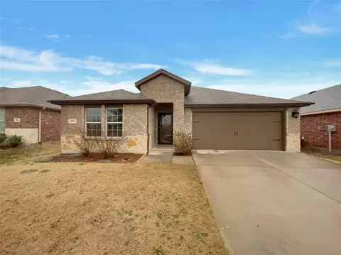 804 Draper Dr, Fate, TX 75189
