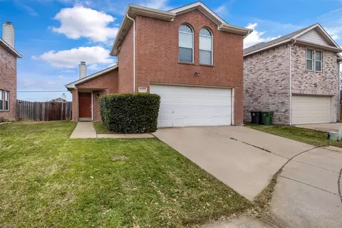 3039 Casa Bella Dr, Arlington, TX 76010