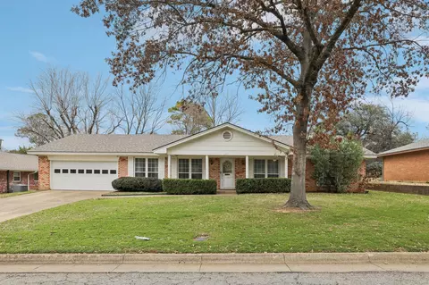 1705 Marshalldale Dr, Arlington, TX 76013