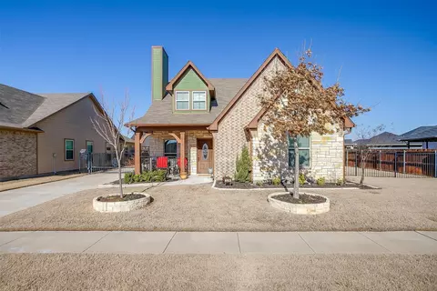 536 Kase Ct, Burleson, TX 76028