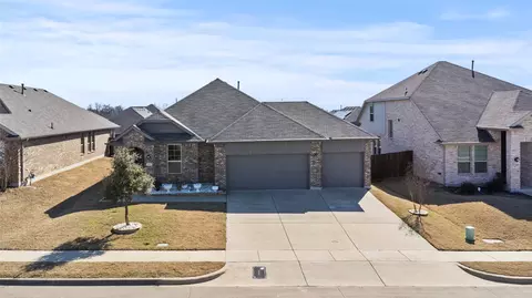 413 Mccoy Dr, Van Alstyne, TX 75495