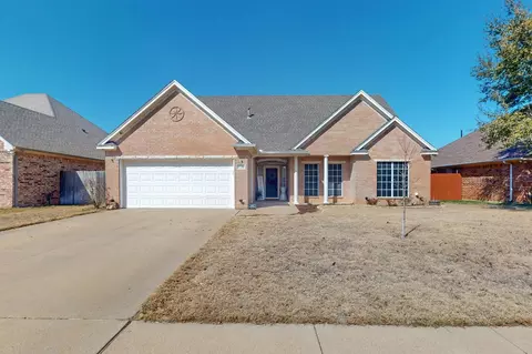 1730 Blackfoot Dr, Cleburne, TX 76033