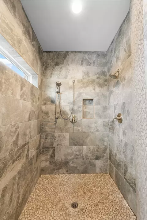 Bath - 109 Contera Ct, Abilene, TX 79602 photo 4 of 6