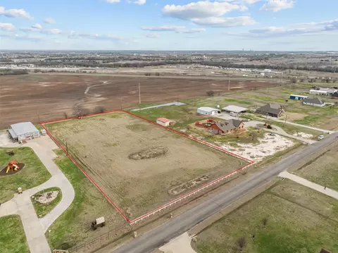 4090 Austin Cir, Sanger, TX 76266