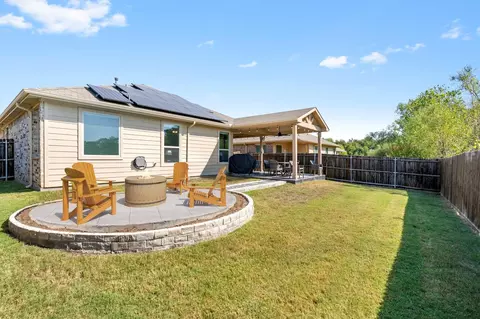 Exterior - 317 Oakbluff Dr, Denton, TX 76210 photo 5 of 8