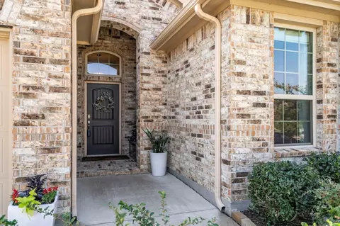 Entry Way - 317 Oakbluff Dr, Denton, TX 76210 photo 1 of 3