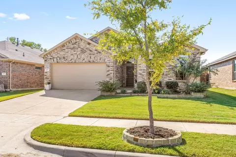 Exterior - 317 Oakbluff Dr, Denton, TX 76210 photo 2 of 8