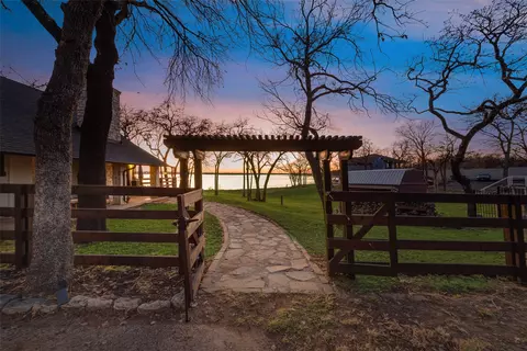 6609 Red Bud Dr, Flower Mound, TX 75022