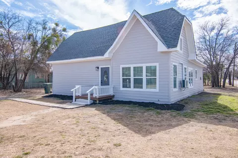1901 Southside Dr, Brownwood, TX 76801