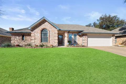 5613 Puerto Vallarta Dr, North Richland Hills, TX 76180