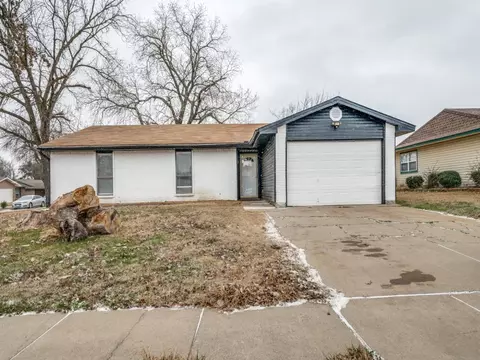 1208 Sand Hill Ct, Arlington, TX 76014