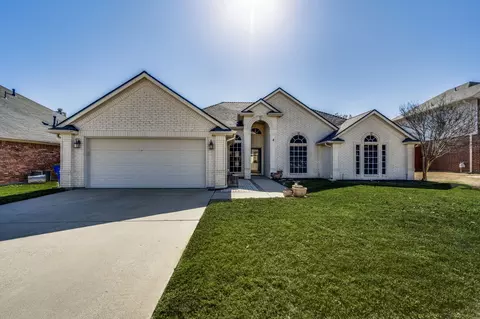 2106 Nugent Dr, Mansfield, TX 76063