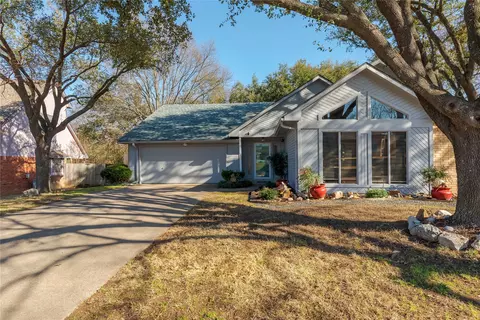 1606 Knob Hill Dr, Garland, TX 75043