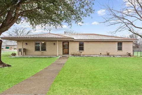 610 Meadowlark St, Hamilton, TX 76531
