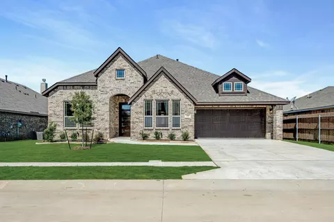 211 Seminole Trl, Alvarado, TX 76009