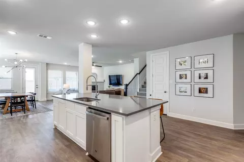 1417 Windflower Dr, Aubrey, TX 76227