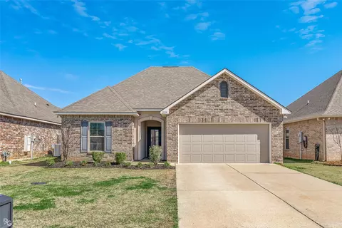 2119 Kayden Jay Dr, Bossier City, LA 71112