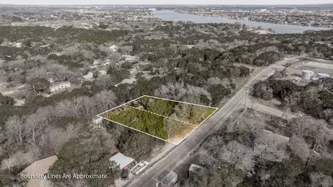 910 Scenic Dr, Granbury, TX 76048