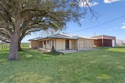 282 Jake Sparks Dr, Waco, TX 76705