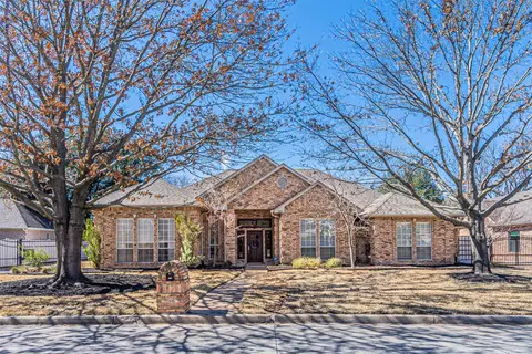 5054 Spring Meadow Ct, Fort Worth, TX 76132