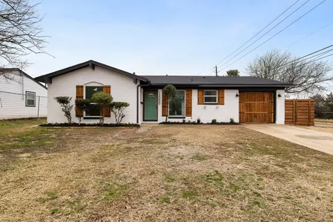 13000 Horseshoe Trl, Balch Springs, TX 75180