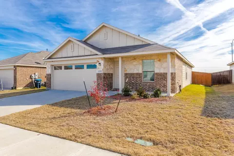 Exterior - 14344 Desert Rain Trl, Haslet, TX 76052 photo 4 of 7