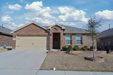 2217 Denmark Ln, Fort Worth, TX 76108