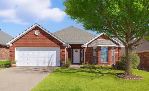 1116 Cresthill Dr #43, Cedar Hill, TX 75104