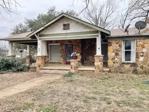 200 N West St, Bangs, TX 76823 photo 2