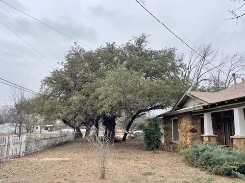 200 N West St, Bangs, TX 76823 photo 8