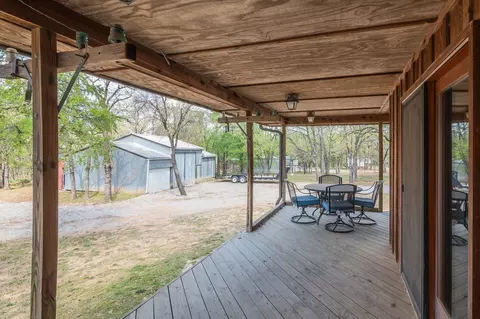 Exterior - 467 County Road 4591, Boyd, TX 76023 photo 3 of 8