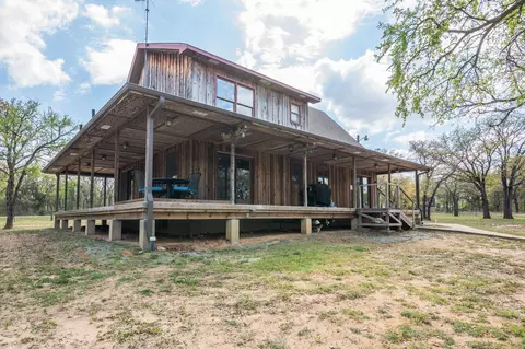 Exterior - 467 County Road 4591, Boyd, TX 76023 photo 6 of 8