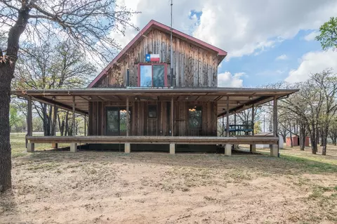 Exterior - 467 County Road 4591, Boyd, TX 76023 photo 4 of 8